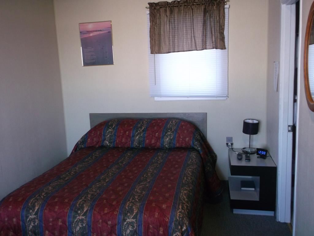 Haileybury Beach Motel Room photo