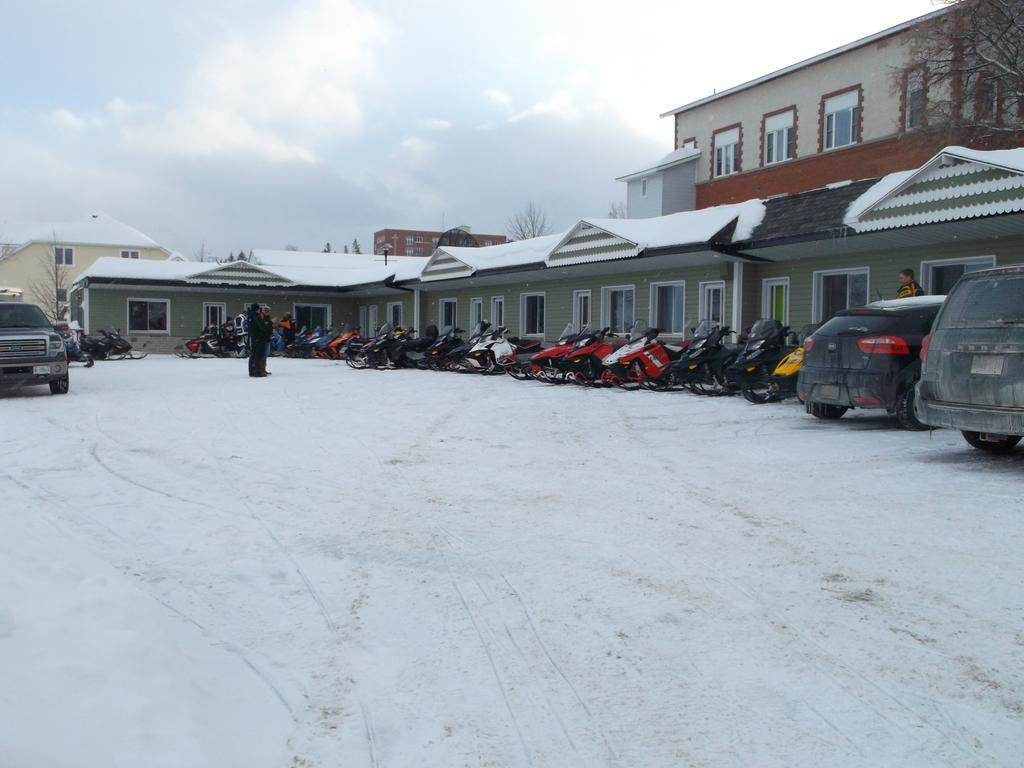 Haileybury Beach Motel Exterior photo